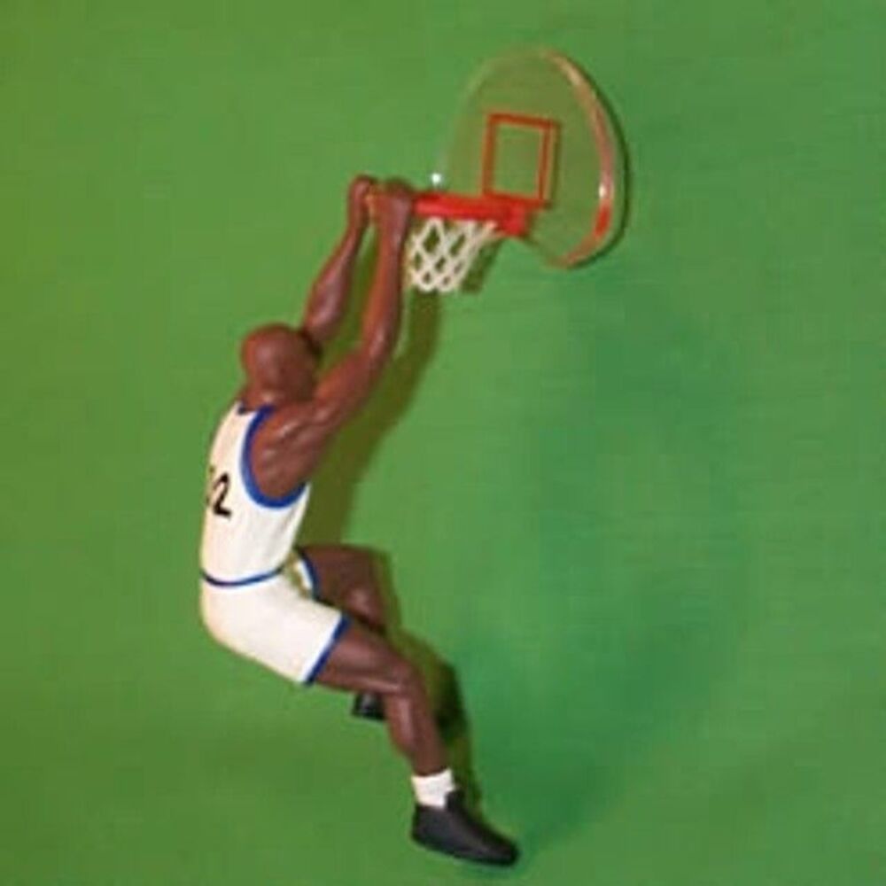 Hallmark Keepsake Ornament 1995 Shaquille O'Neal SHAQ Dunk Hoops Stars Series #1